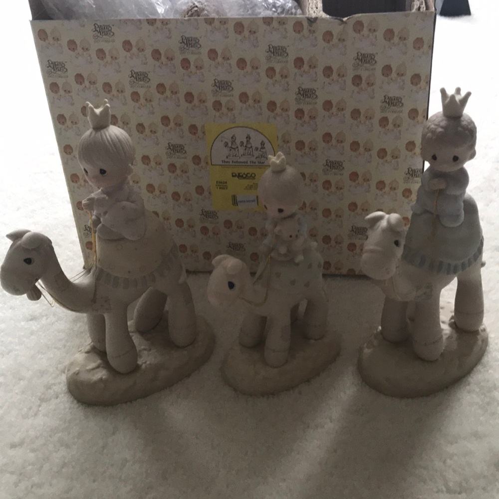Precious Moments Nativity Pieces- 3 Wise Men